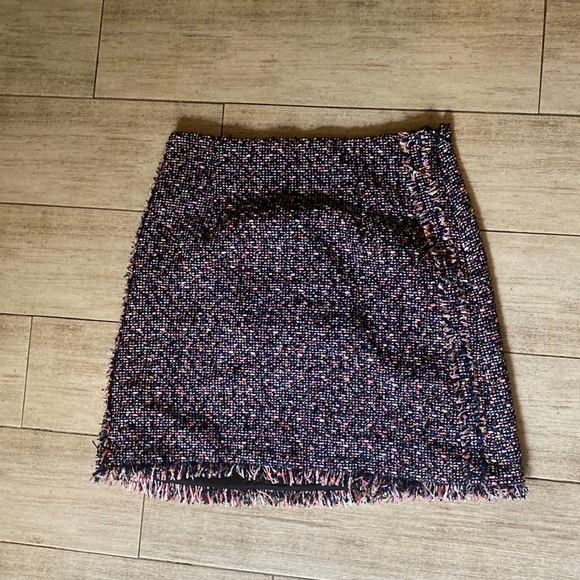 Oscar de la Renta Multicolor Tweed Fringe-Hem Pencil Skirt | Neiman Marcus